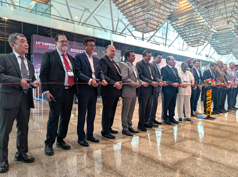Tape-cutting ceremony (Mr. KIHATA Ichimasa on the far left)